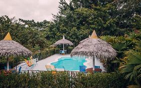 Makenke Hostel By Los Colores Ecoparque